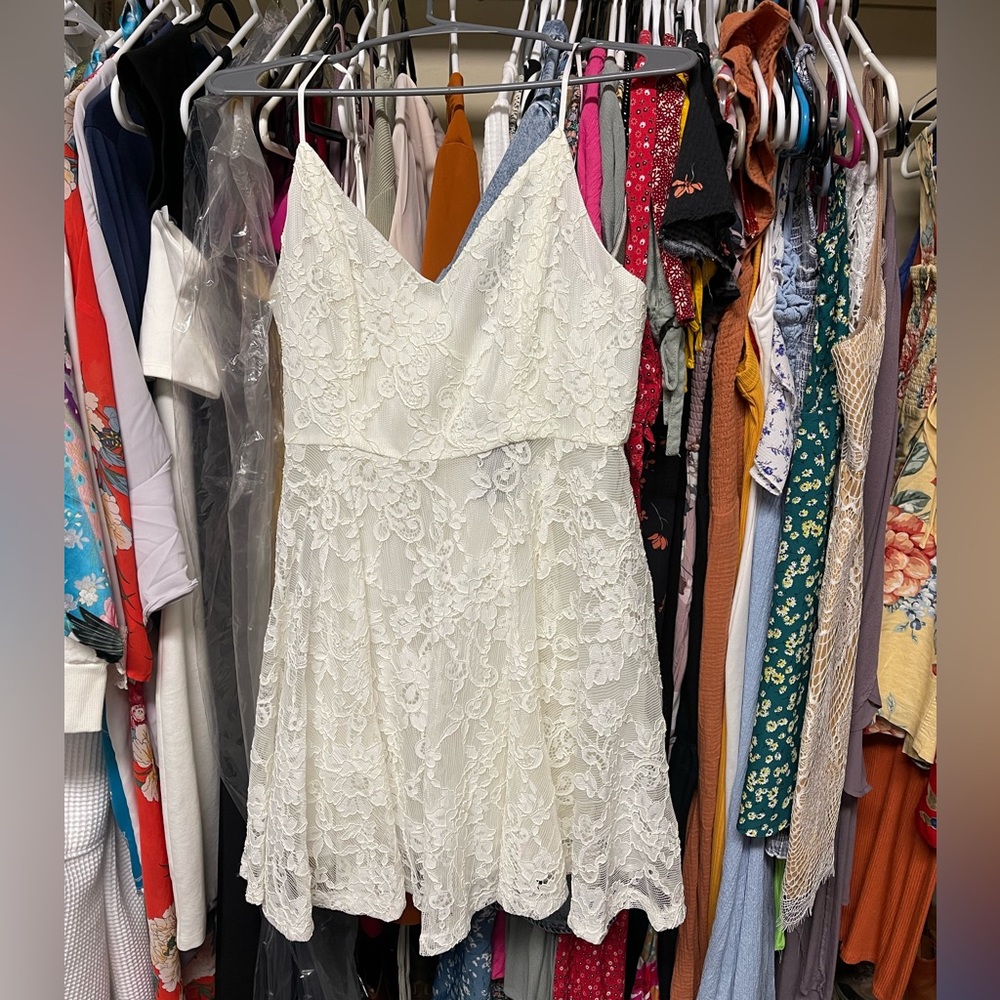 White lace forever 21 dress